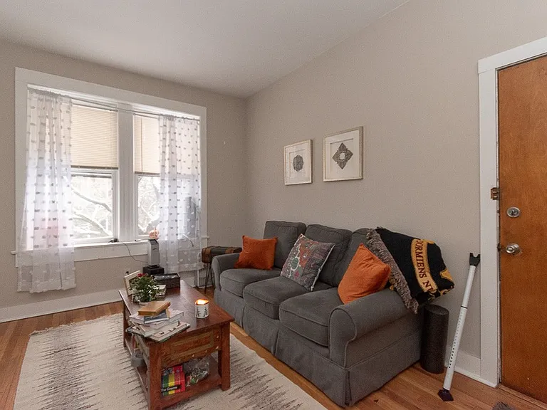 949 N Hoyne Ave #4 — Photo 8