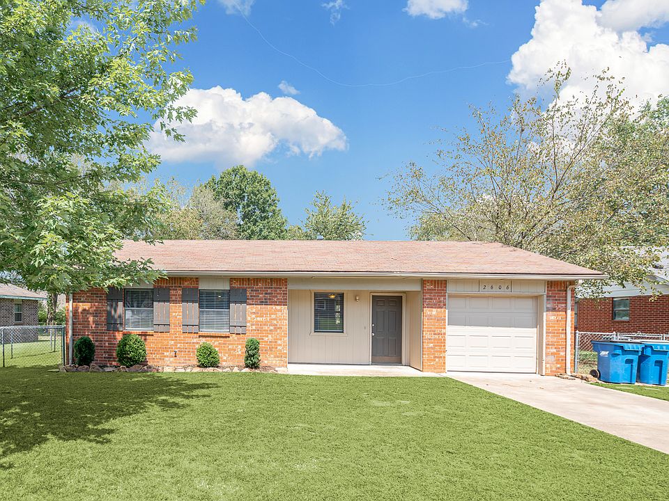 Front of house. Picture does not show new roof that was installed in 2024.