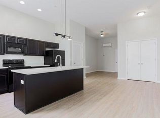 415 N Howard St #302, Baltimore, MD 21201