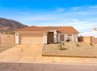 526 Crestway Rd, Henderson, NV 89015