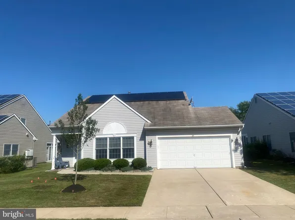 85 Wagon Wheel Ln, Columbus, NJ 08022