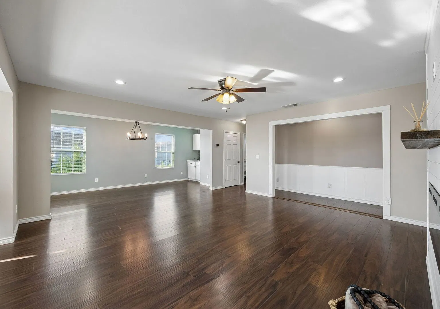 Two Acres. Endless Sunsets. Room to Breathe. Welcome Home! — Photo 3