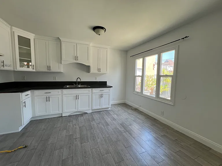 2665 Pasadena Ave #2671-1/4 — Photo 3