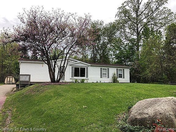 1st image of 925 Brushwood Dr