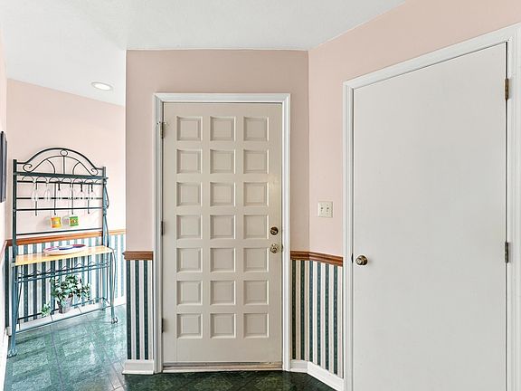 4th image of 311 75th Ave N #15