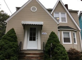 1472 Larchmont Rd, Cleveland, OH 44110