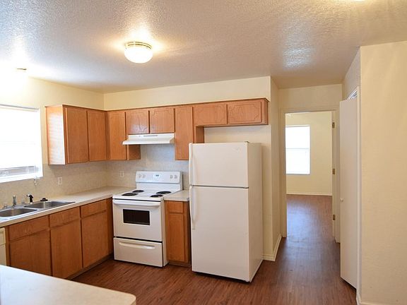 5th image of 3904 Gus Dr APT B