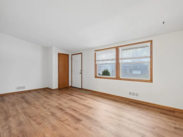 5826 Salisbury Ave — Photo 5