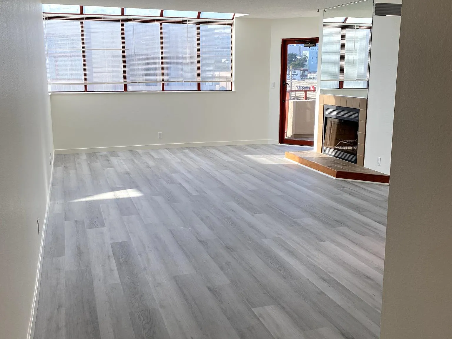 2 bed, 1150 sqft, $4,300 — Photo 2