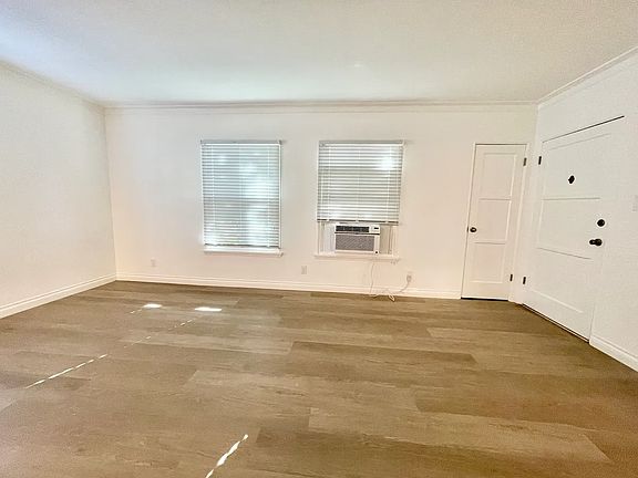 2nd image of 1323 N Fairfax Ave #1