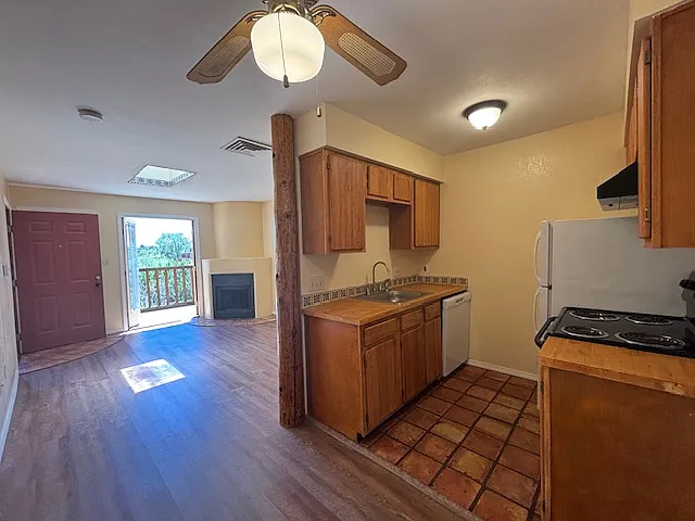 2600 W Zia Rd #B14 — Photo 10
