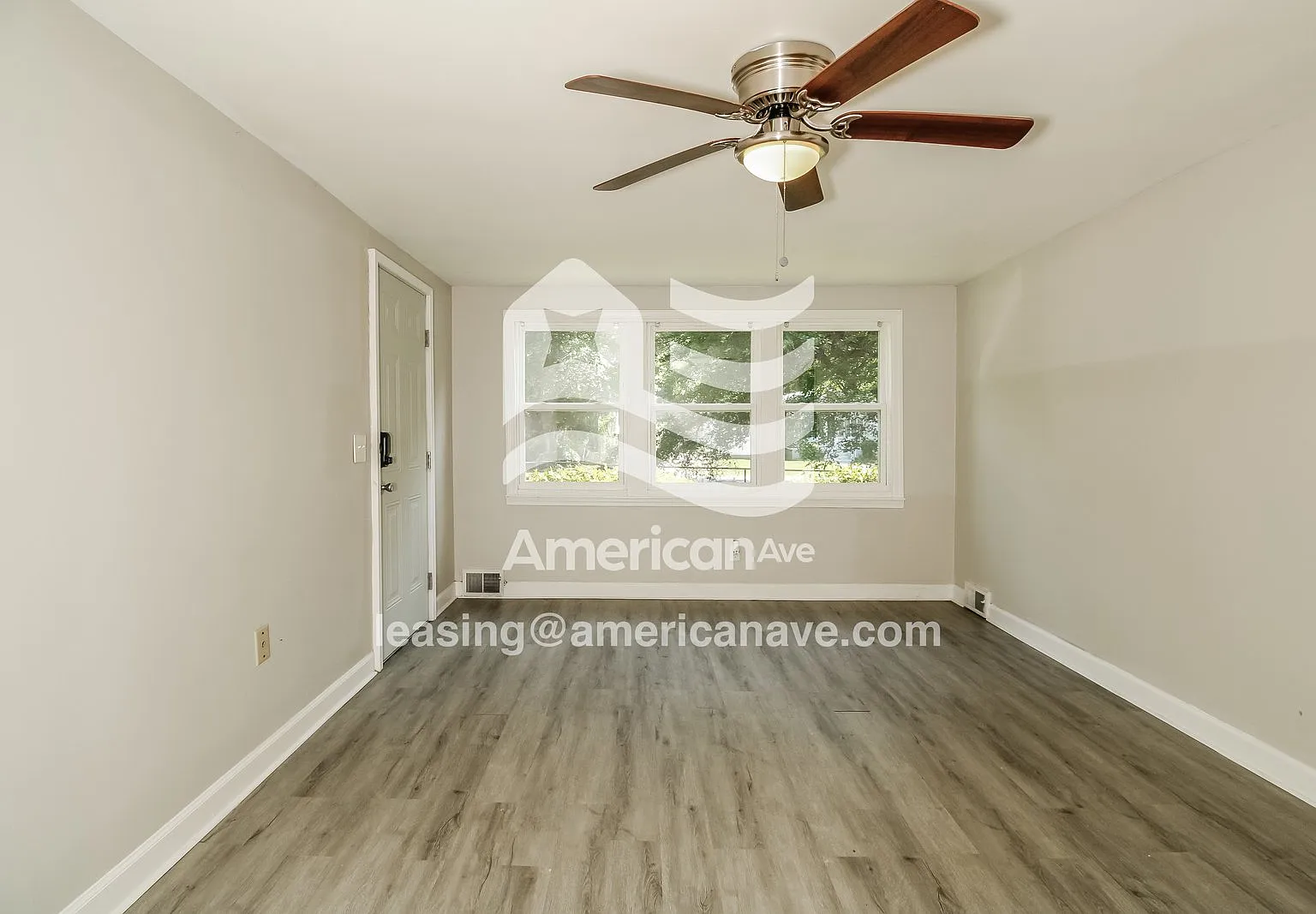 3 bed, 2.0 bath, 1391 sqft, $1,697 — Photo 3