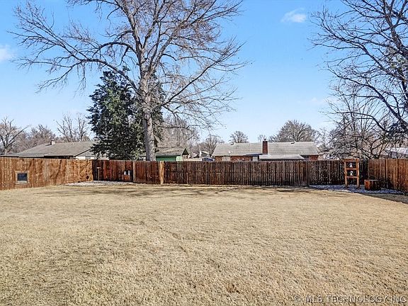 4th image of 8005 S Date Ave
