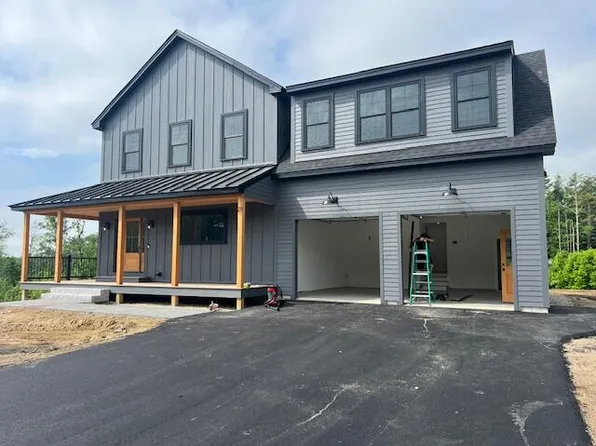 21 Eagles Lane, Falmouth, ME 04105