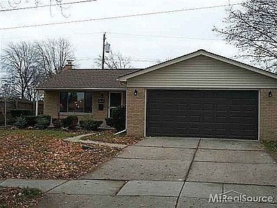 1st image of 12070 Canterbury Dr