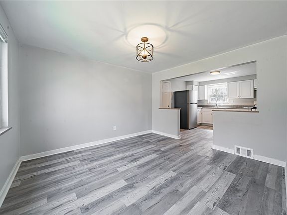 5th image of 6360 Helen St