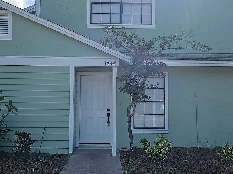 1236 Dovehill Dr — Photo 71