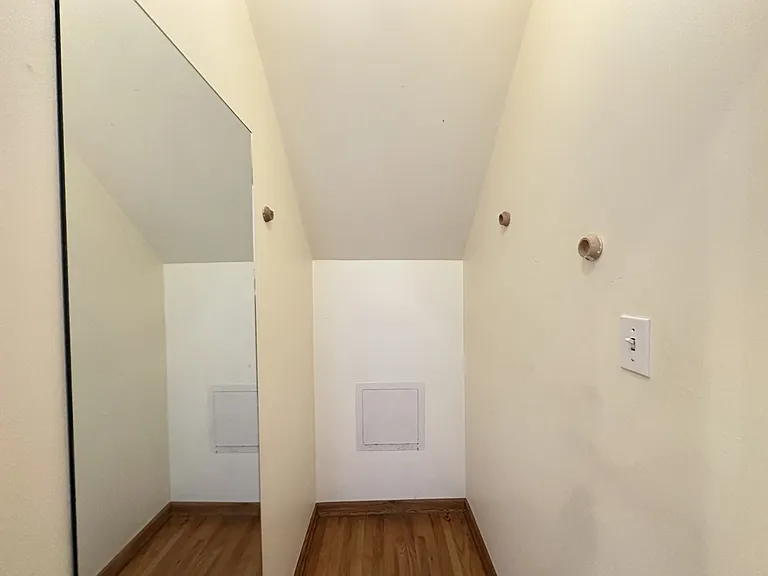 2138 W Chicago Ave #EROTS — Photo 14