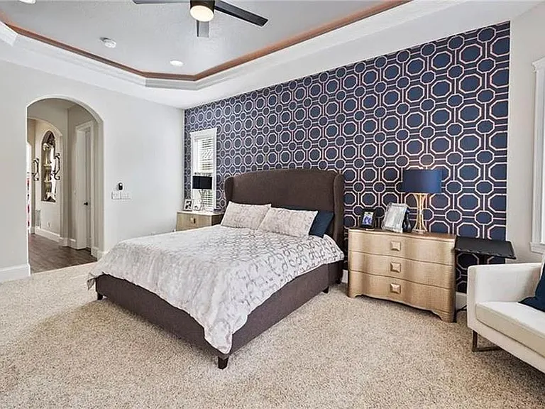 19396 La Serena Dr — Photo 14