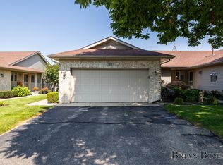 1077 Amber Cove Dr SW, Byron Center, MI 49315