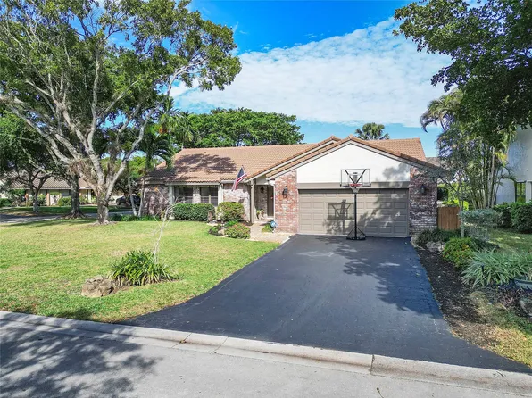 5001 NW 64th Drive, Coral Springs, FL 33067