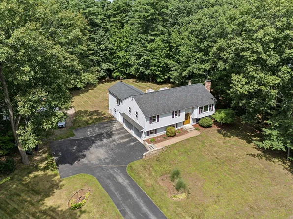 17 Skylark Drive, Derry, NH 03038