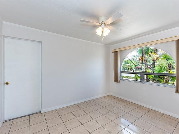 4th image of 21931 Buxton Ave
