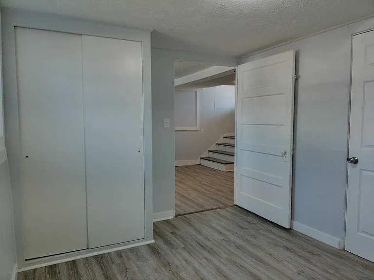 1211 E 4th St #4 — Photo 5