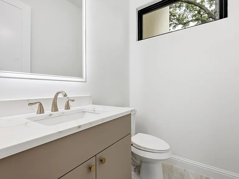 3135 Walnut Hill Ln — Photo 31