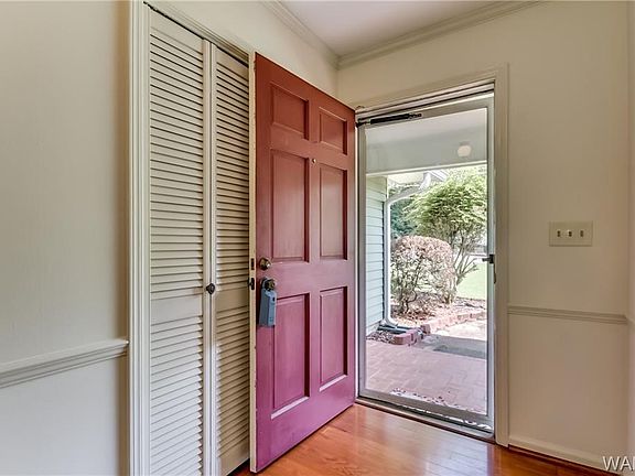 4th image of 3405 Ontario Dr