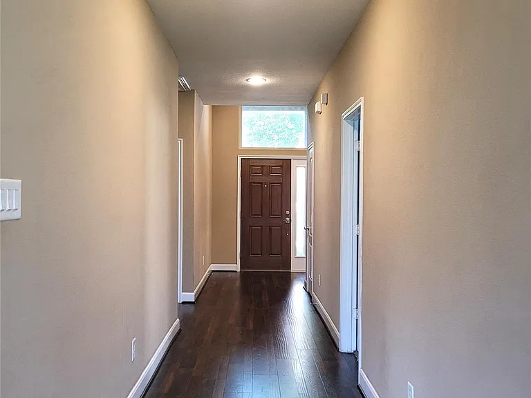 24015 Buffalo Cove Ln — Photo 10