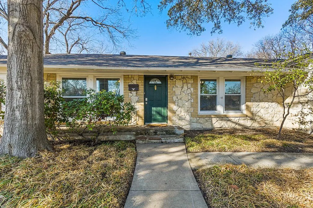 Building Photo - 3504 Corto Ave