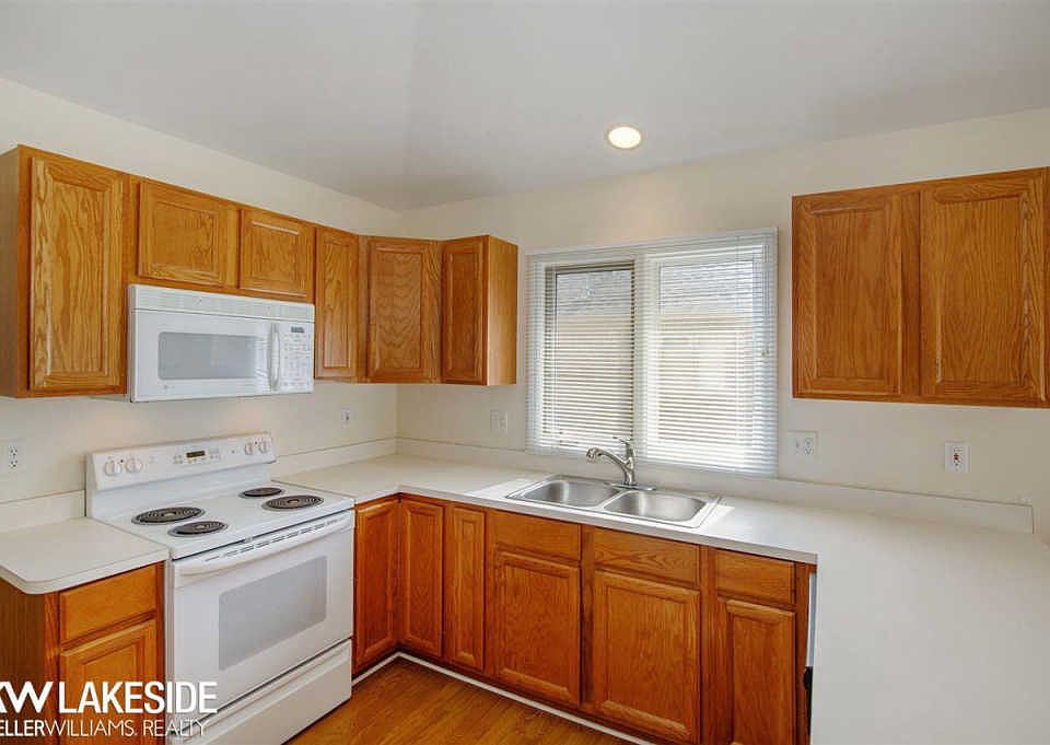 17098 Martingale Ln, photo 15