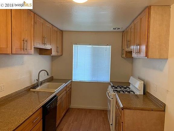 3rd image of 353 S 27th St