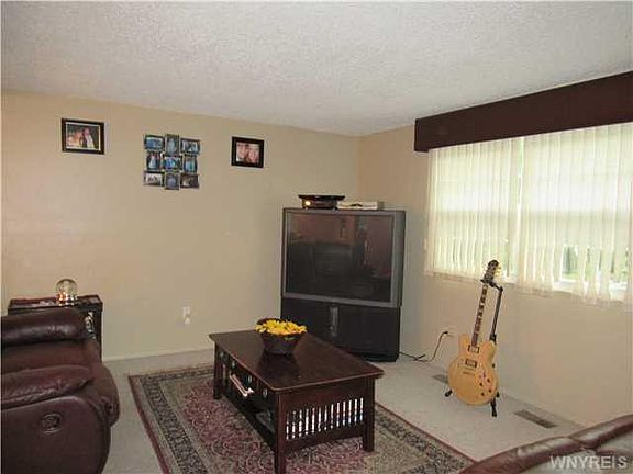 4th image of 7109 Brandywine Dr
