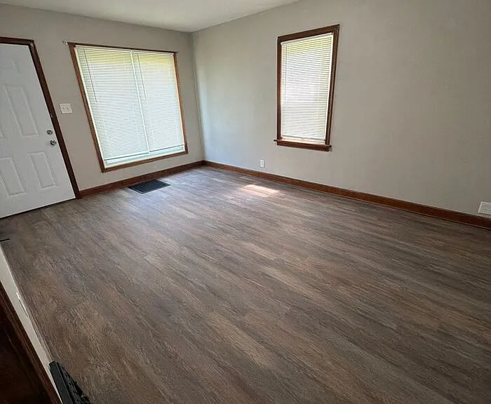 12326 Larimore Rd — Photo 10