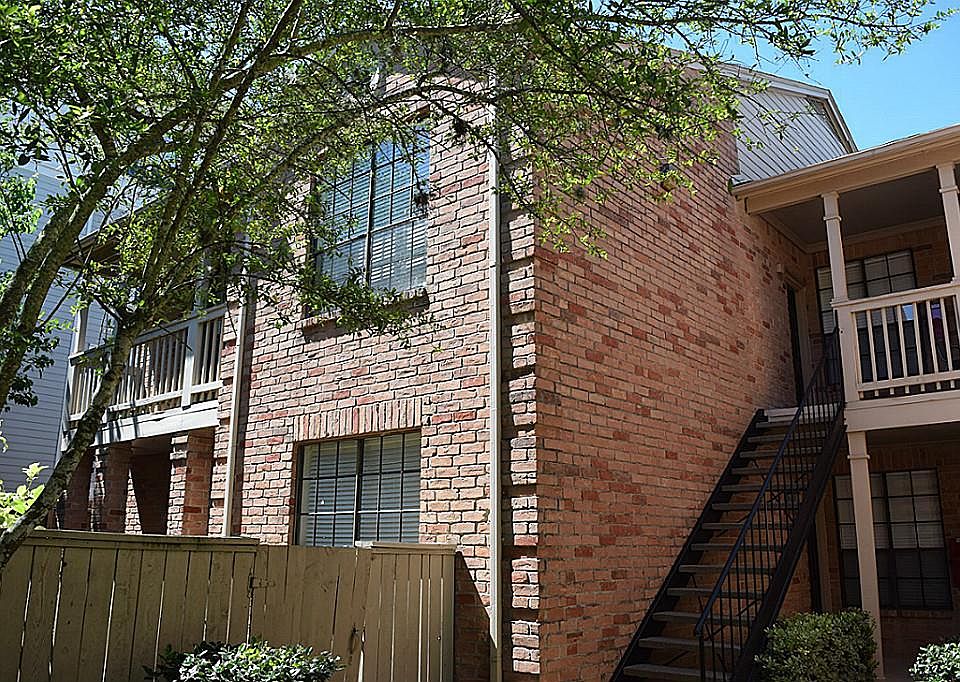 1st image of 2255 Braeswood Park Dr APT 296