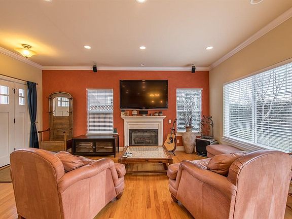 2nd image of 143 Kennedy Ave #143