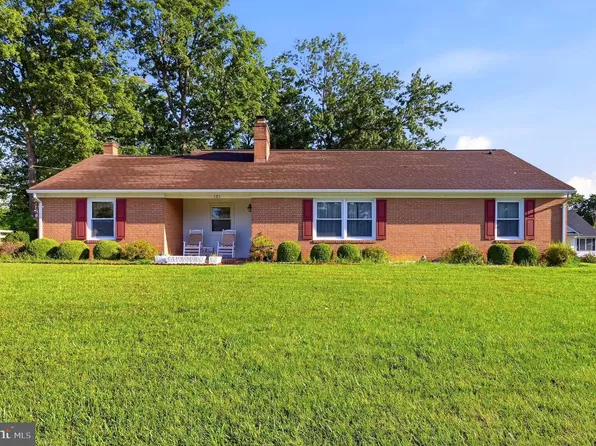 121 Elmwood Rd, Winchester, VA 22602