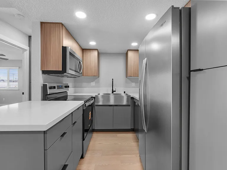 The 3900 Apartments — Photo 9