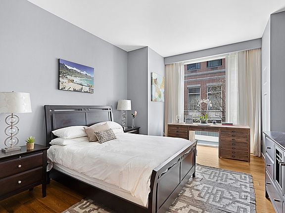 5th image of 311 West Broadway