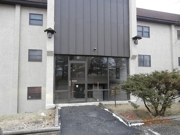 3rd image of 130 Foxfire Dr APT 302