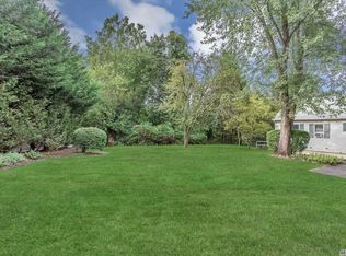 493 Meadow Rd, Kings Park, NY 11754