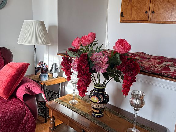 Decor details