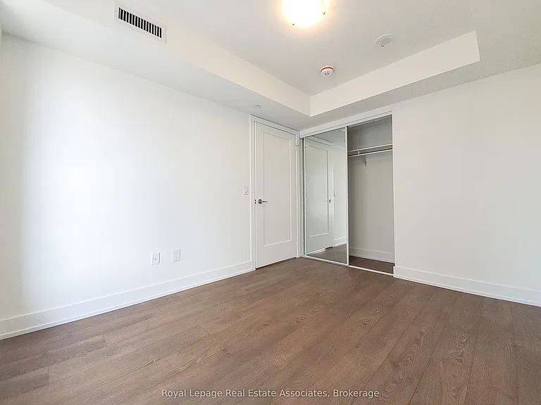 5 Mabelle Ave #1330 — Photo 5
