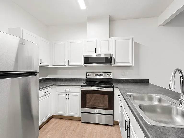 Southwood Park Apartment Homes — Photo 28