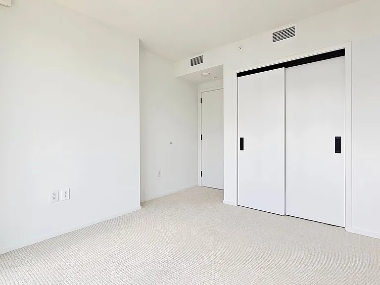 333 Ward Ave #3404 — Photo 11