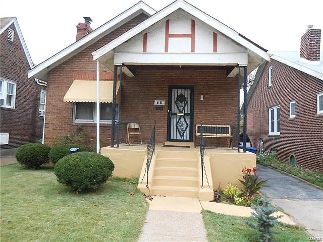 4111 Dryden Ave photo 1