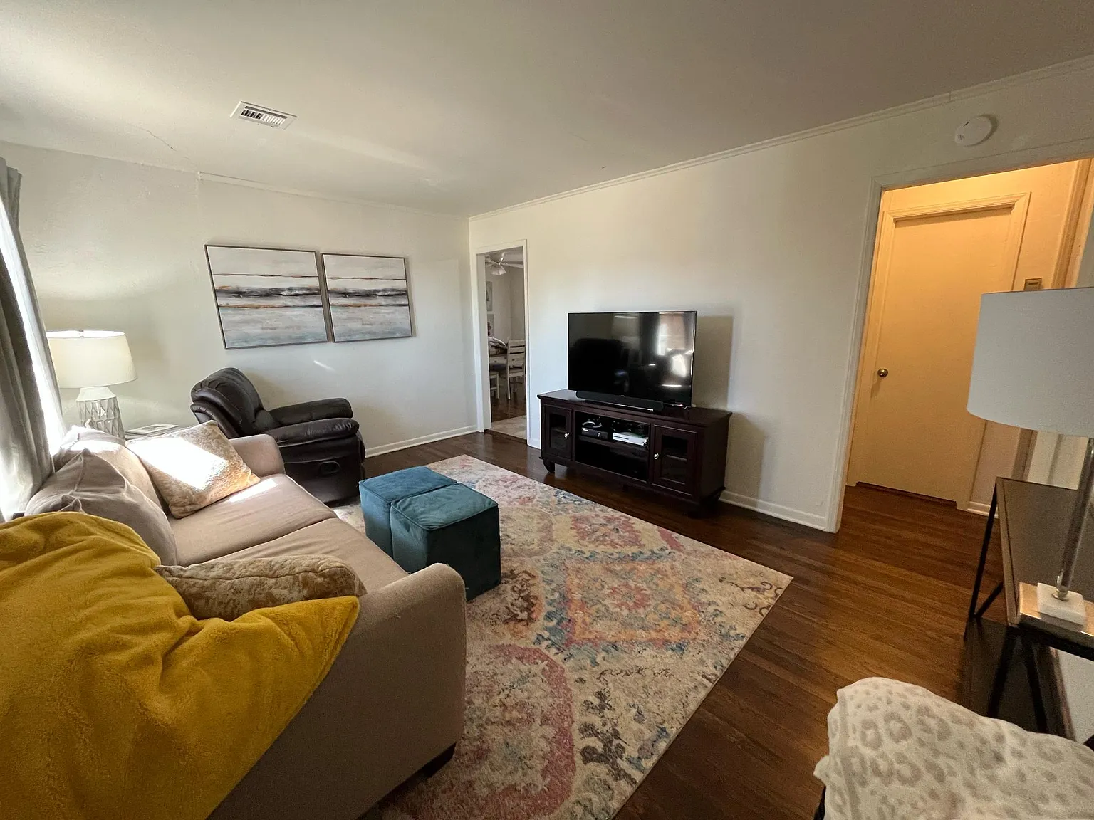 2 bed, 807 sqft, $1,150 — Photo 2