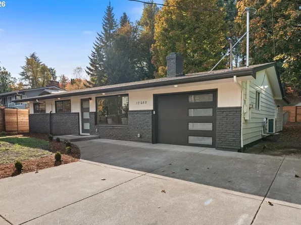 17055 SE Webster Rd, Gladstone, OR 97027